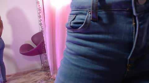   online show from December 4, 1:24 pm