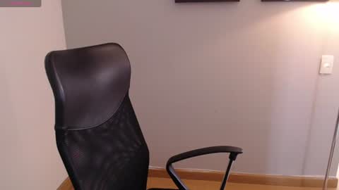   online show from July 9, 5:04 pm