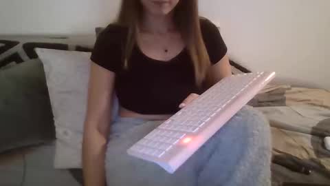 the crazy travellers online show from December 2, 8:05 am