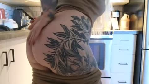 theauroramae -  online show from June 22, 7:11 pm