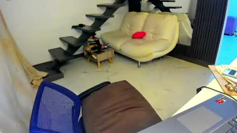 thebadwolf818 online show from July 18, 7:33 am