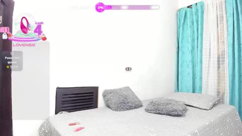 TheChicaNextDoor  online show from February 25, 11:25 pm