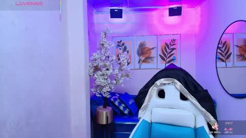 Snapshot of theia_moon_ chatting on October 20, 12:41 pm Theia online show from October 20, 12:41 pm
