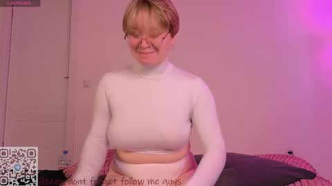 Lucia online show from April 30, 4:28 am