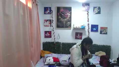 thiana_horny online show from June 18, 2:22 pm