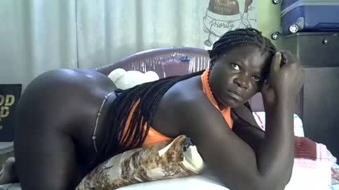 thickassvillageebony online show from July 28, 8:52 pm
