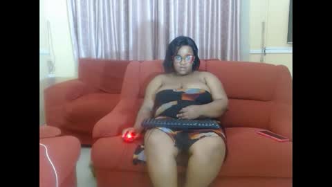 Snapshot of thickjuicyxxx chatting on October 8, 7:29 pm thickjuicyxxx online show from October 8, 7:29 pm