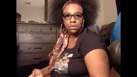 Thickumzz41 online show from May 13, 9:37 am