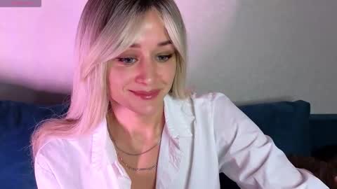 Snapshot of thief_of_hearts_ chatting on September 27, 1:02 am thief_of_hearts_ online show from September 27, 1:02 am