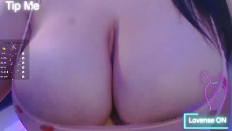 Snapshot of tiabellaxxx chatting on September 22, 3:27 am Tia Bella online show from September 22, 3:27 am