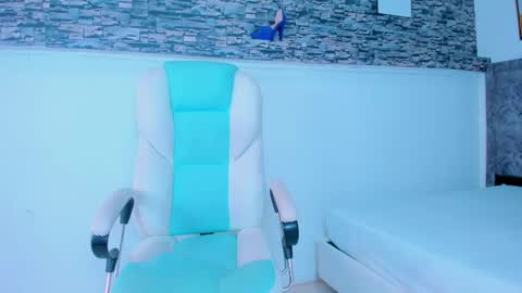 Snapshot of tiana_glowxxx chatting on February 23, 11:47 am Tiana online show from February 23, 11:47 am
