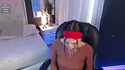 Snapshot of tiana_scot chatting on October 18, 2:53 pm LIA online show from October 18, 2:53 pm
