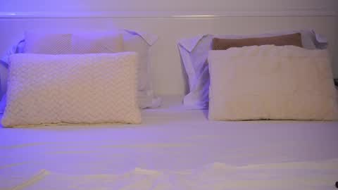 Anna online show from March 10, 7:40 pm