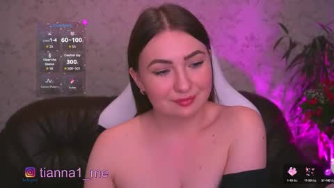 Snapshot of tianna_me chatting on October 7, 10:47 pm tianna_me online show from October 7, 10:47 pm