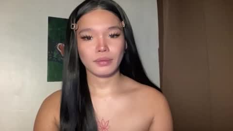 Ms. Tiara online show from April 30, 11:30 pm