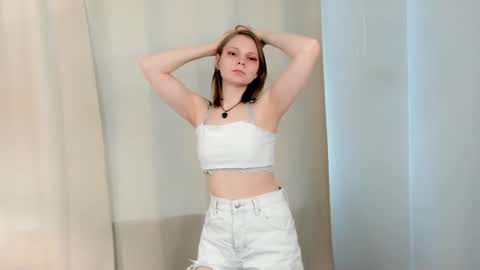 Lily online show from March 18, 8:41 am