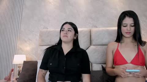 Snapshot of tifany__ross chatting on January 4, 8:37 pm Tiff3 online show from January 4, 8:37 pm