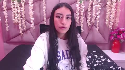 Snapshot of tiffani_hott_ chatting on December 7, 3:47 am TIFANI online show from December 7, 3:47 am