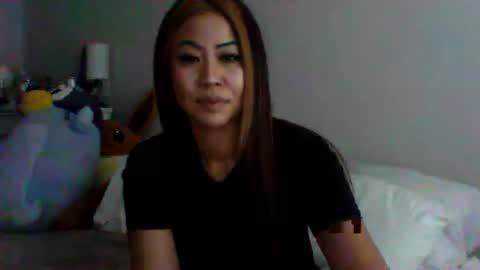 tiffanirainn online show from June 2, 7:37 pm