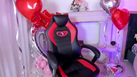 Tiffany Becker online show from February 14, 8:59 pm