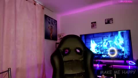 Tiffany Bela online show from March 18, 10:15 pm