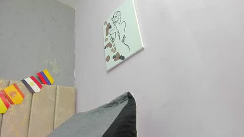 tiffany_mendez online show from June 20, 12:09 pm