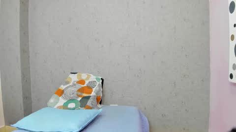 tiffany_mendez online show from November 11, 12:02 pm