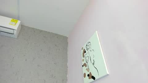 tiffany_mendez online show from June 14, 12:27 pm