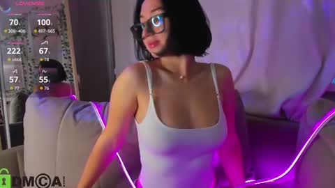 tiffany_robinson online show from June 22, 3:36 am