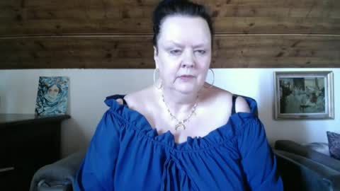 TiffanyMature online show from May 2, 3:04 pm