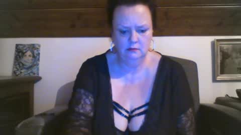 TiffanyMature online show from April 2, 8:50 pm