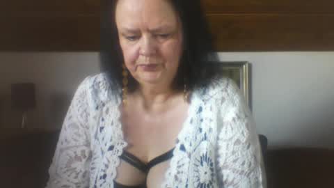 TiffanyMature online show from September 21, 2:16 pm