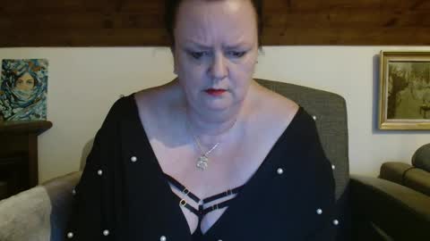 TiffanyMature online show from March 10, 10:47 pm