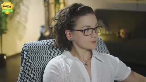 tiffanyriox online show from July 14, 1:39 am