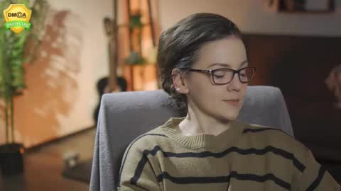 tiffanyriox online show from February 7, 1:42 am