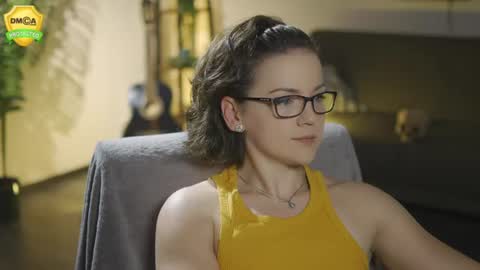 tiffanyriox online show from July 10, 2:01 am