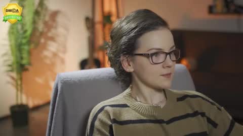 tiffanyriox online show from February 19, 1:38 am