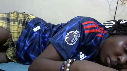 tight_pussie online show from November 24, 7:16 pm