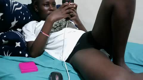 tight_pussie online show from June 14, 5:35 pm