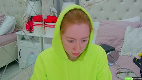 Snapshot of tinabrook chatting on September 22, 3:27 am Tina online show from September 22, 3:27 am