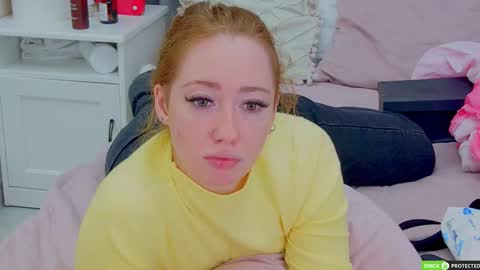 Snapshot of tinabrook chatting on October 3, 4:17 am Tina online show from October 3, 4:17 am