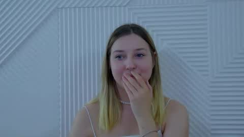 TinaBurton online show from August 3, 4:12 pm