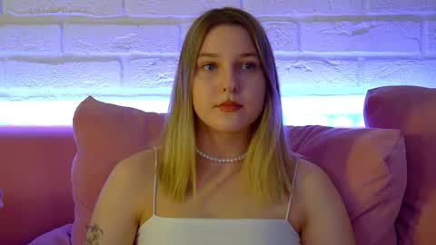 TinaBurton online show from May 3, 4:21 pm