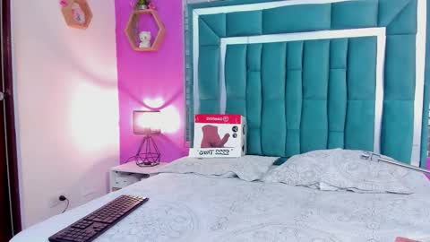 Tina online show from March 9, 9:18 pm