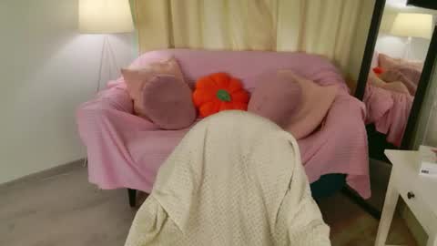 tinasiner online show from May 13, 4:24 pm
