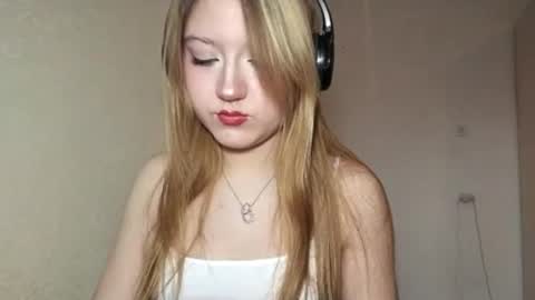 Kate online show from March 3, 3:29 pm