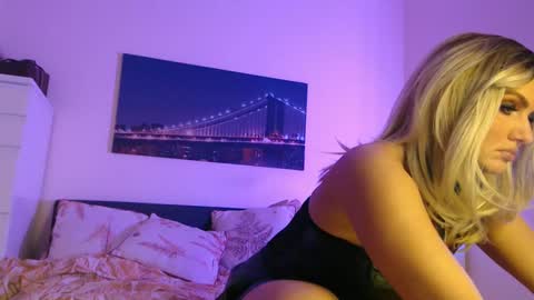 Snapshot of tinkerbell822 chatting on March 6, 9:36 am tinkerbell822 online show from March 6, 9:36 am