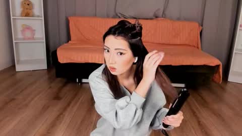 Tina online show from November 16, 5:09 am