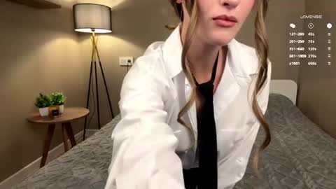 Leila online show from July 12, 3:24 pm