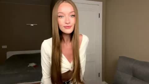 Leila online show from June 28, 3:51 pm